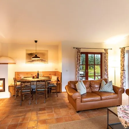 Ferienhaus Zur Kleinen Dhron Holiday home